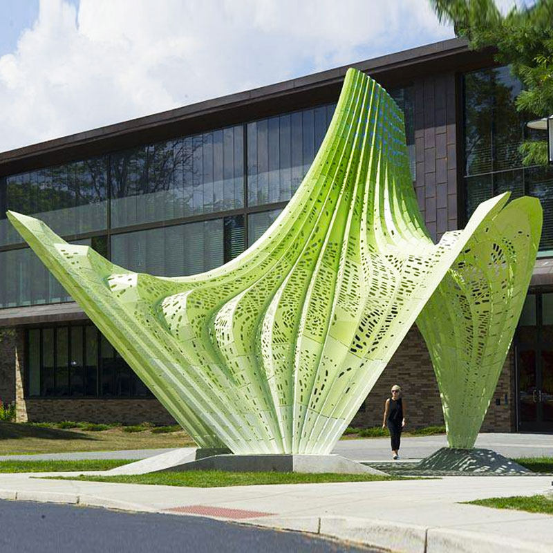 大型不锈钢镜面镂空雕塑园林广场地标构筑物抽象异形金属景观定制