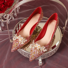 中式红色婚鞋主婚纱新娘鞋2024年春夏3cm低跟高跟鞋女水晶鞋