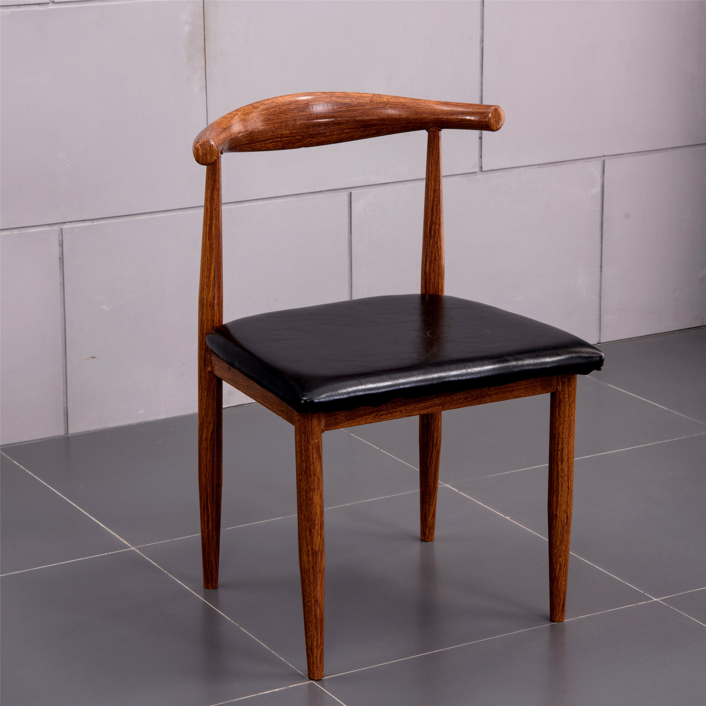 快餐桌椅組合小吃奶茶甜品漢堡店咖啡廳食堂餐飲飯店西餐廳牛角椅在類目 商業/辦公傢俱, 餐飲/烘焙傢俱, 餐檯椅中 - 來自Buy2taobao.com提供專業的淘寶代購服務