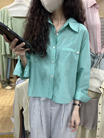 韩版2024年春季十三行净色休闲文艺，小清新长袖，polo领单排扣衬衣女