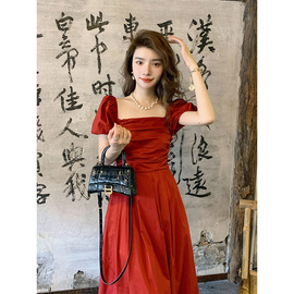 邓六六(邓六六)法式复古气质方领赫本风长裙子订婚裙惊艳红色连衣裙女夏