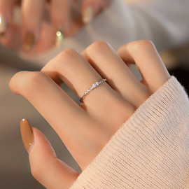 925纯银麻花锆钻戒指，简约冷淡风食指戒女轻奢小众设计感指环