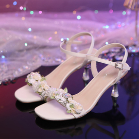 水晶粗跟花朵水钻凉鞋女2024年甜美清新细高跟一字式扣带鞋子