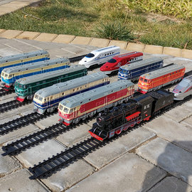 动车组高铁和谐号男孩儿童玩具，仿真电动轨道蒸汽，东风小火车头模型