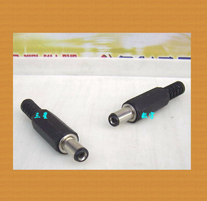直流电源专用（内径2.1mm）优质长尾空心插头。
