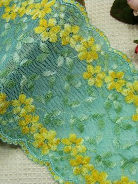 133D 日单  绿色网底三色弹力蕾丝花边12cm宽8元1米