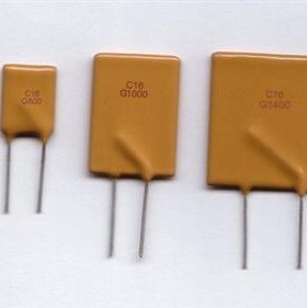 自恢复保险丝 RUEF700 30V 4A