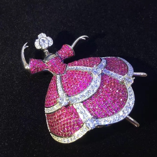 人物系列胸针 925纯银镶嵌锆石舞者胸针跳舞女孩公主胸针吊坠双用