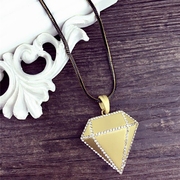 Good in Europe and the new Korean irregular geometric triangle rhinestone long necklace women sweater chain hanging decorations