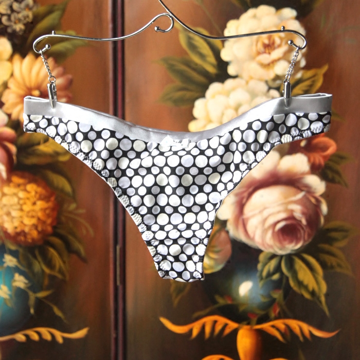 Slip jeunesse luxueux en nylon - Ref 647706 Image 5