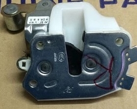 适用东风风行菱智V3M3M5中门锁体锁块侧滑门锁机配件