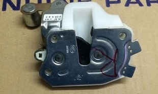 适用东风风行菱智V3M3M5中门锁体锁块侧滑门锁机配件