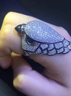 纯银镶嵌锆石老鹰戒指