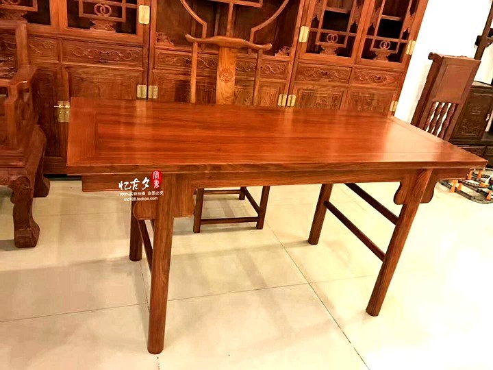 刺猬紫檀中式红木家具书法桌