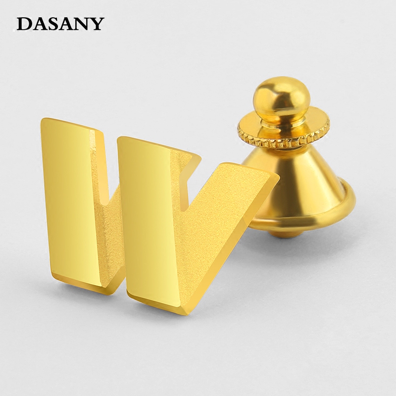 金属徽章定做字母wm胸章标志领扣金色镂空胸针定制男士西服装饰品