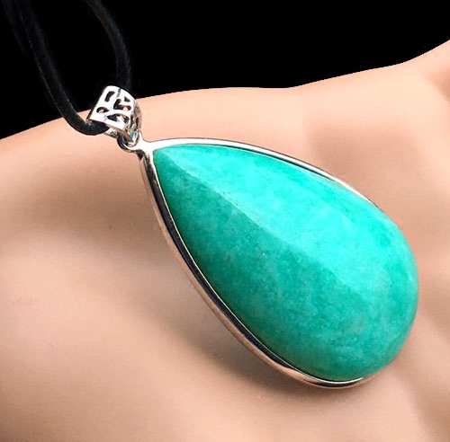 人气热卖全新天然莫桑比克天河石吊坠一物一图通款925银亚马逊石