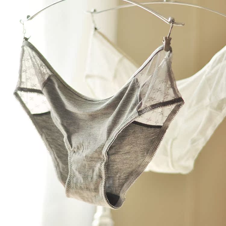 Slip jeunesse sexy en viscose - Ref 642123 Image 1