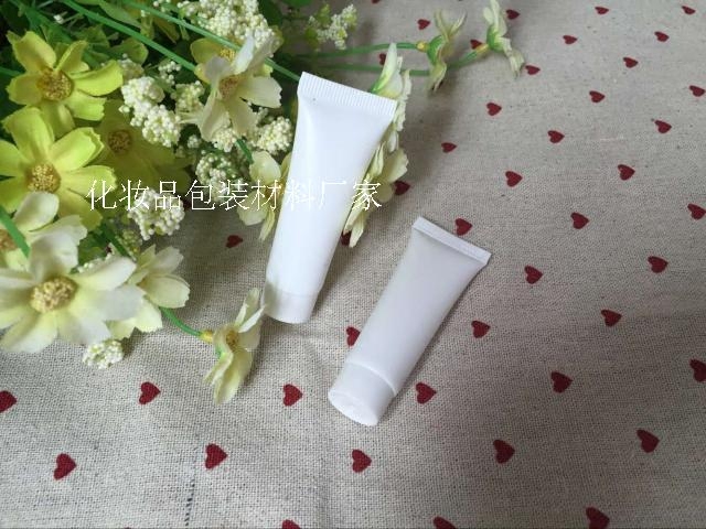 10ml Milky Cosmetics Wash and care Separate loading hose Squeeze bottle Plastic bottles Sample bottles 200 A Spotin the Family/Personal Cleaning Tools , Personal care cleaning appliances , Spray bottle/Cream of bottling  category - from Buy2taobao.com to provide professional Taobao agent buy service