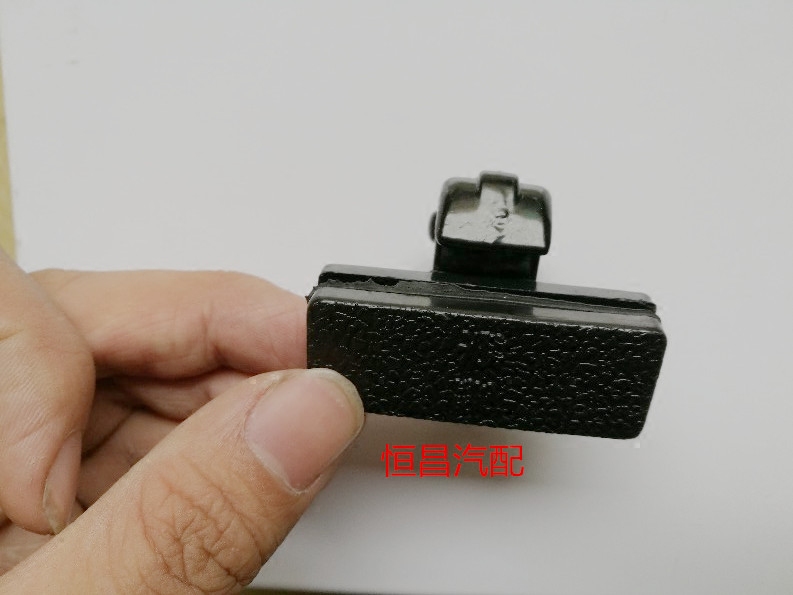 무료 배송 DONGFENG XIAOKANG K07K07SV27K06307 2 세대 후면 창 유리 버클 유리 잠금 장치