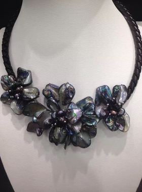 花朵甲状腺珍珠母贝黑色锁骨链