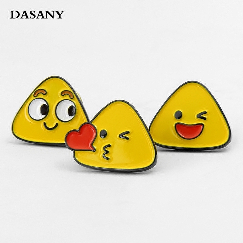 emoji笑脸表情包卡通徽章定做可爱胸章背包饰品异形金属胸针定制