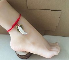 Mở linh hồn tà ác năm hoàng đế vòng tay bằng đồng chống tay chó nhỏ thật răng chó dây đỏ vòng chân nam đơn giản phụ kiện dây đen