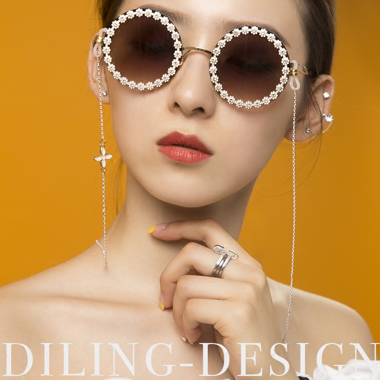 fashion Clover Glasses with non-slip chain Trill halter Retro Lolita rope Wave Net Red Same itemin the  ZIPPO/Swiss Army Knife/Glasses , Glasses accessories,Care agent , Eyewear chain category - from Buy2taobao.com to provide professional Taobao agent buy service