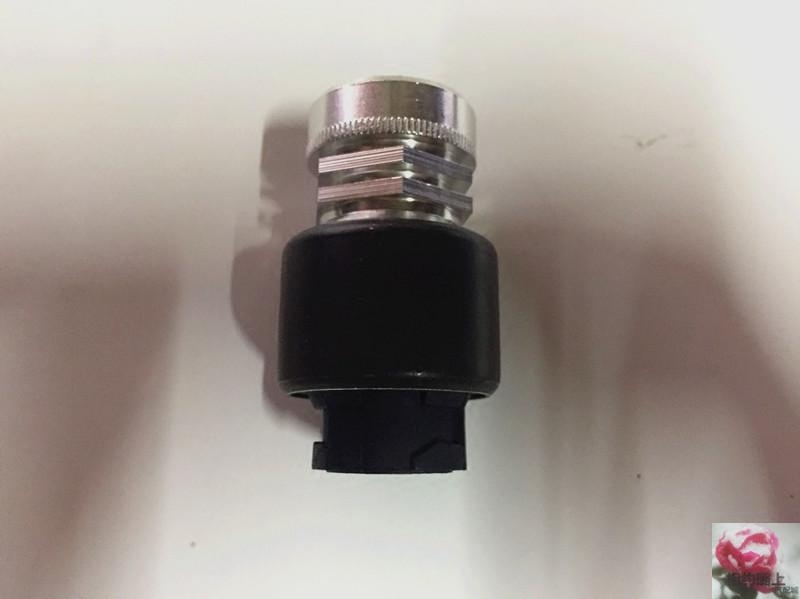 陕汽重卡德龙里程表传感器 老款德龙车速转速表传感器 四插头