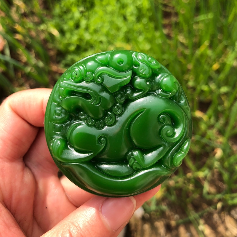 台湾干青麒麟献宝皮带扣转运护身菠菜绿腰扣玉扣送证书