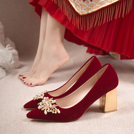 红色结婚鞋子新娘鞋秀禾服婚纱，两穿中式水晶，孕妇粗跟不累脚高跟鞋