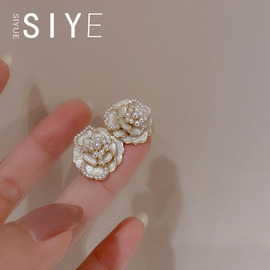 siyue白色恋人法式复古高级感珍珠山茶花，耳环小众轻奢耳钉