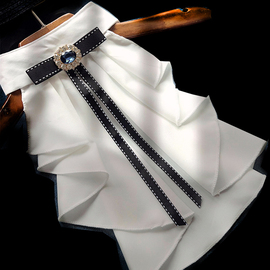洛丽塔内搭配饰公主领结衬衫，假领子领带领花镶钻蝴蝶结，演出装饰领