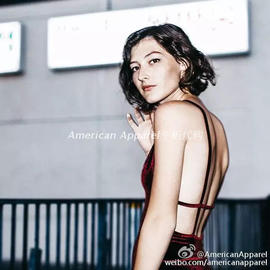 american apparel aa 丝绒天鹅绒吊带露背连衣裙