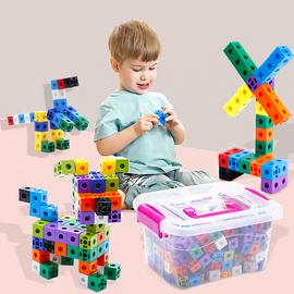 方块积木儿童拼装拼凑拼接玩具，组装枳木塑料，拼插益智百变3-4-6岁