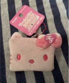 Sanrio Hello Kitty方型脸型零钱包附手机吊饰