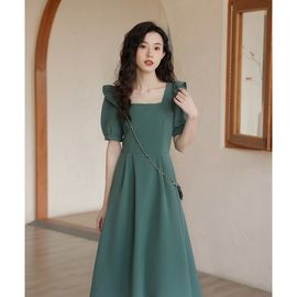 法式连衣裙方领短袖夏季小众设计感收腰显瘦高级感绿色裙子潮