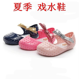 女童包头夏季凉鞋小公主韩版可爱洞洞戏水鞋果冻鞋花园鞋