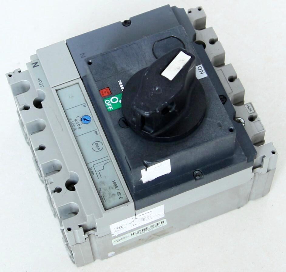 merlin gerin 100a 三相 四线 空气开关 断路器 重约2.25公斤