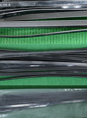 350毫米x7毫米x1.4毫米 防紫外线 黑色 尼龙 塑料 扎带 25条价