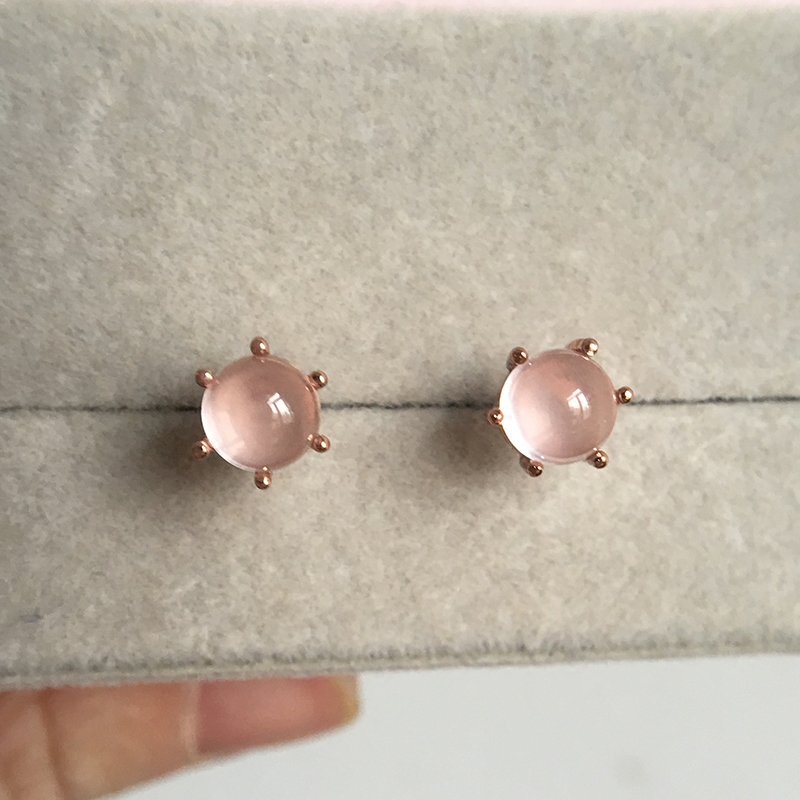 6毫米芙蓉石粉晶纯银耳钉