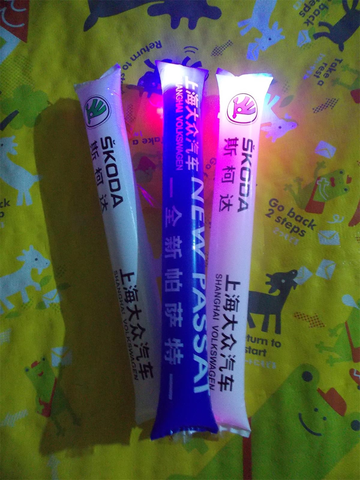 厂家直销订做发光加油棒 助威棒 发光啦啦棒 带灯充气棒