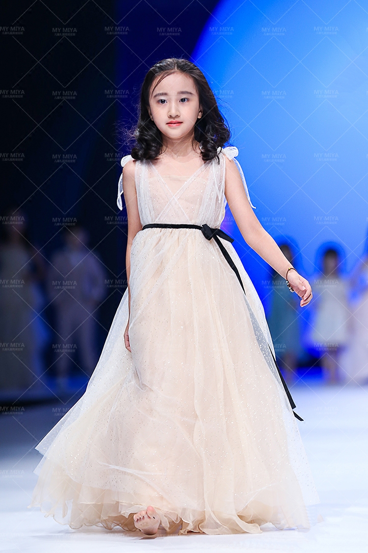 2018香槟色闪亮红毯齐地晚礼服