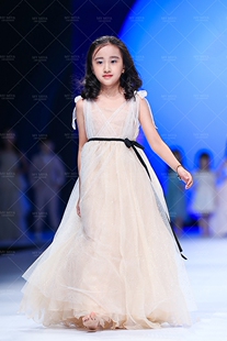 2018新款儿童走秀礼服 女童香槟色闪亮红毯走秀晚礼服齐地A摆长裙