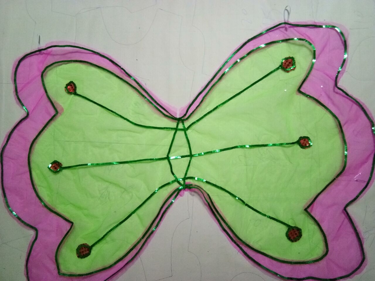 兒童演出服裝道具蜻蜓蝴蝶蜜蜂昆蟲翅膀表演服魔法小精靈舞台服在類目 童裝/嬰兒裝/親子裝, 兒童演出服中 - 來自Buy2taobao.com提供專業的淘寶代購服務