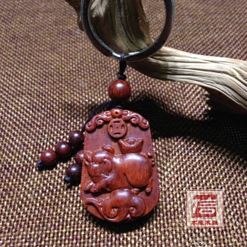 生肖猪红木钥匙扣印度小叶紫檀