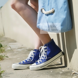 百搭原宿街拍帆布鞋