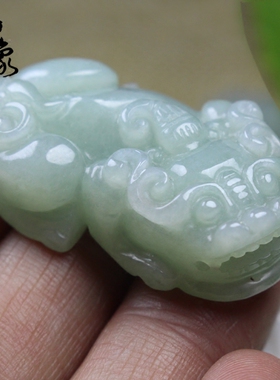 玉石吊坠翡翠项链貔貅证书