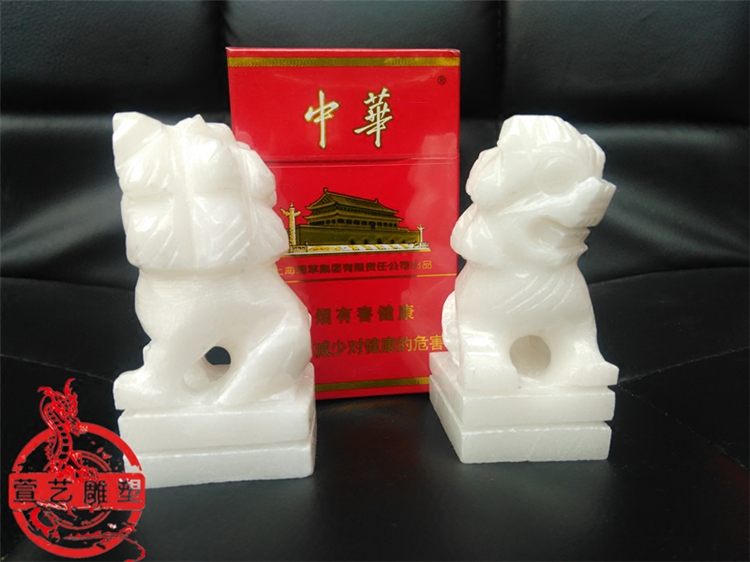 大理石汉白玉镇宅辟邪小石狮子一对桌面办公桌风水摆件礼品工艺品在类目 家居饰品, 雕刻工艺, 石雕中 - 来自Buy2taobao.com提供专业的淘宝代购服务