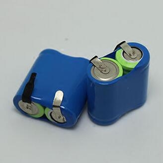 此款为两节2/3AA 800mAh串联成的电池组，尺寸为：28mmx28mmx14mm