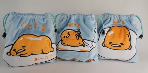 懒蛋蛋日本蛋黄哥卡通毛绒抽绳收纳化妆包立拍得相机布袋束口袋